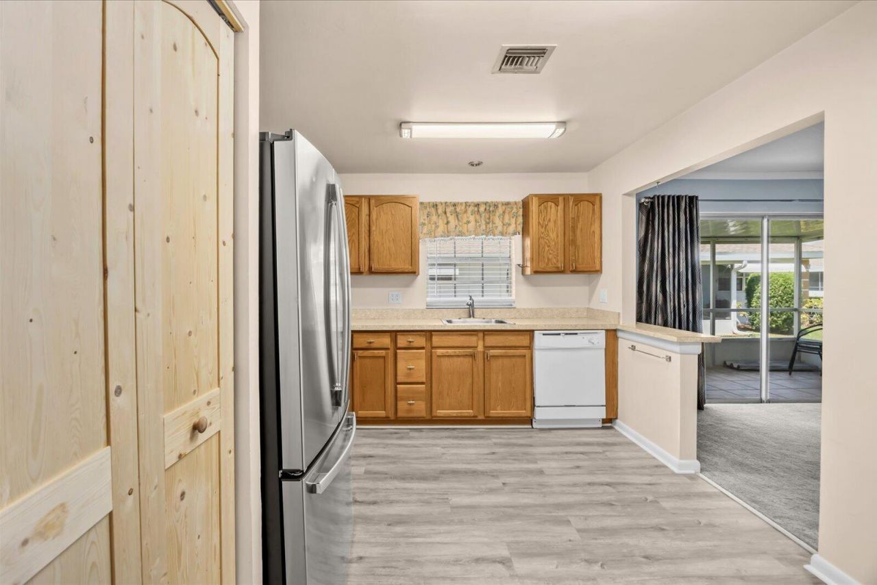 1218 S Lakes End Drive, Unit Apt a, Fort Pierce, FL 34982 Photo