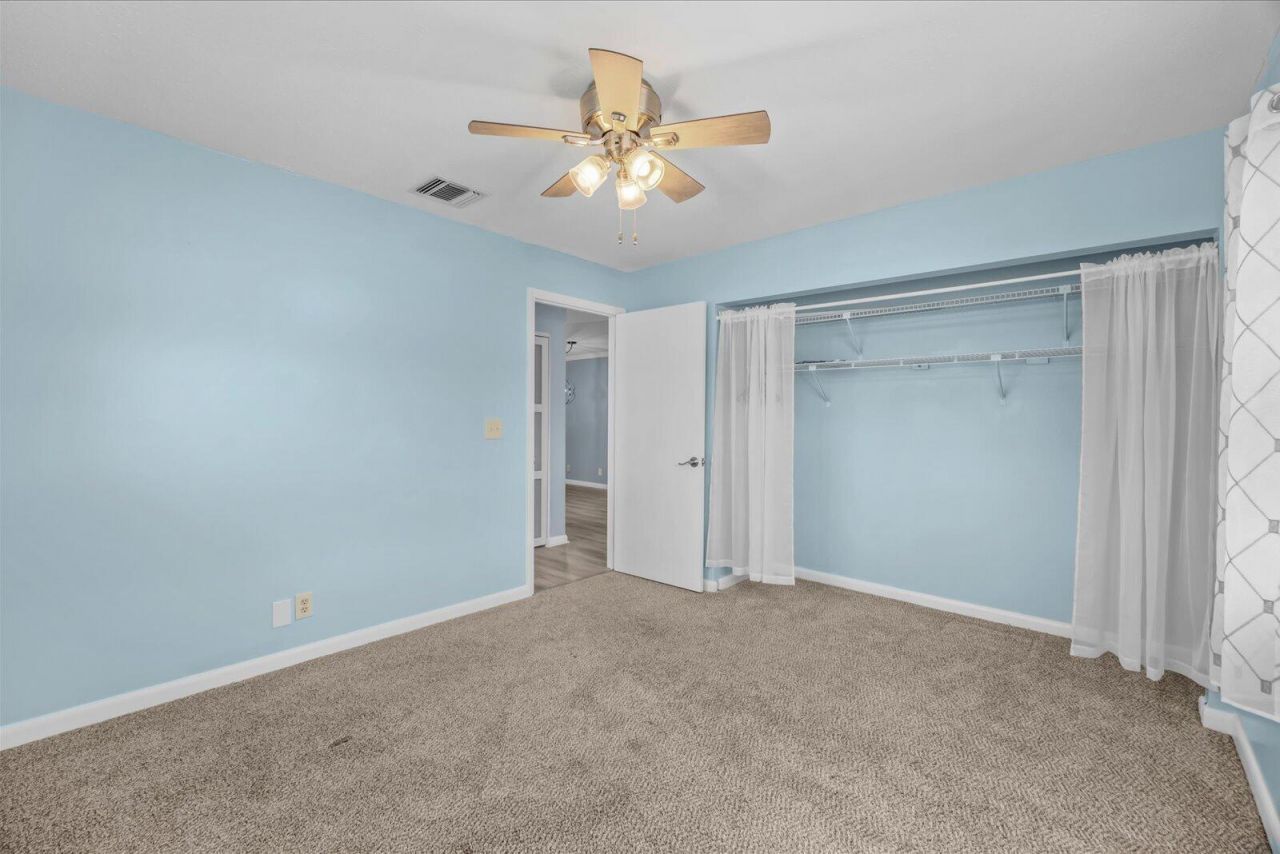 1218 S Lakes End Drive, Unit Apt a, Fort Pierce, FL 34982 Photo