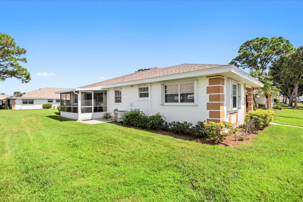 1218 S Lakes End Drive, Unit Apt a, Fort Pierce, FL 34982 Photo