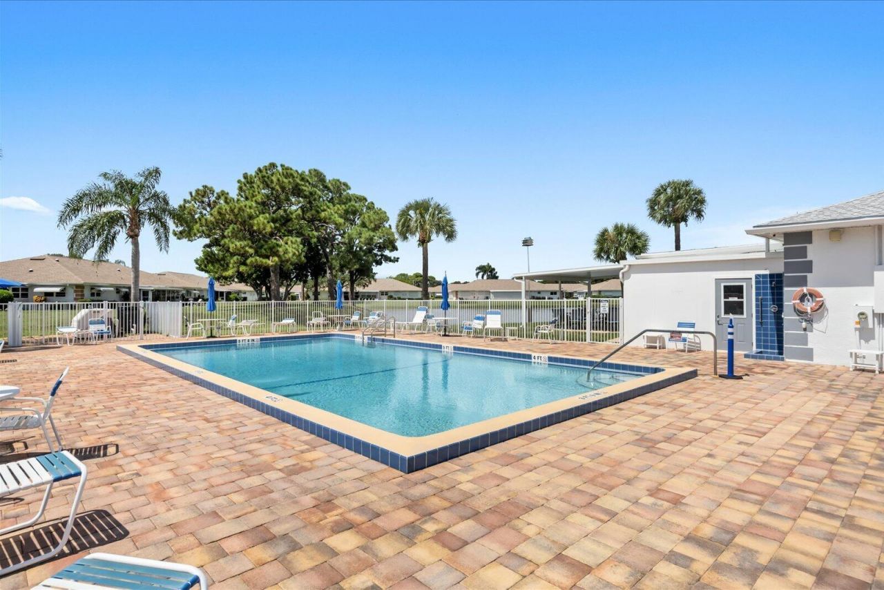 1218 S Lakes End Drive, Unit Apt a, Fort Pierce, FL 34982 Photo