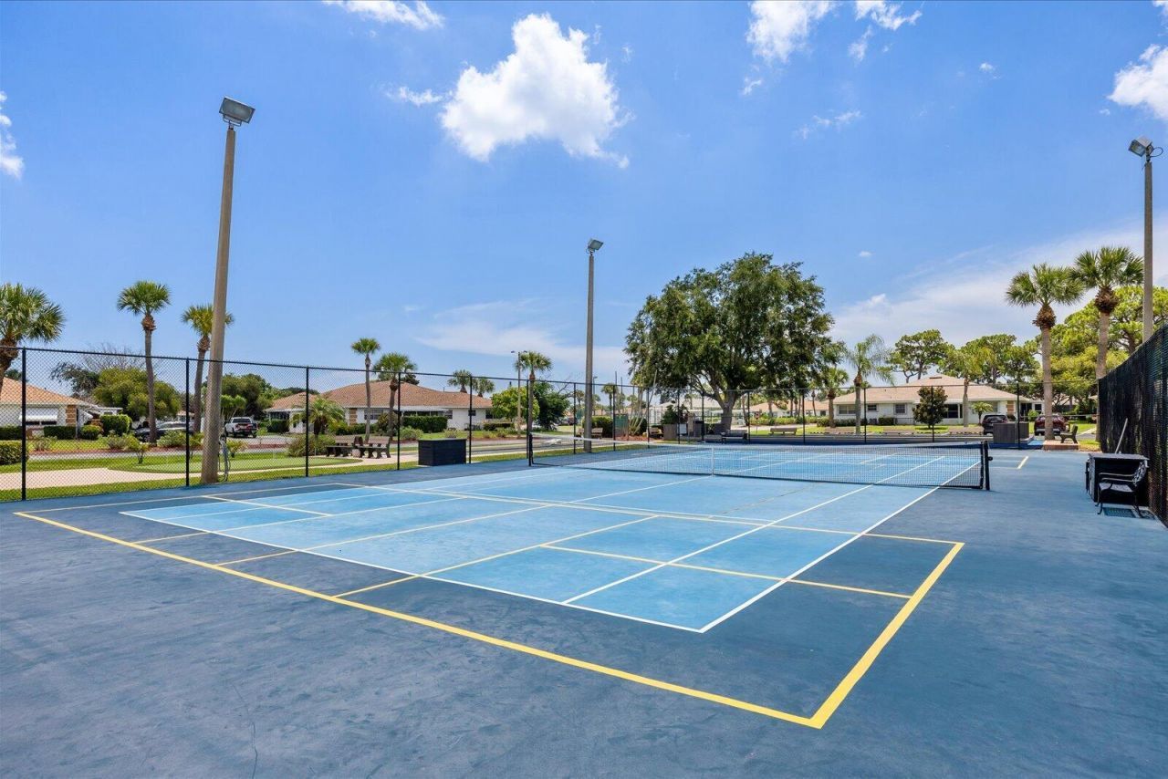 1218 S Lakes End Drive, Unit Apt a, Fort Pierce, FL 34982 Photo