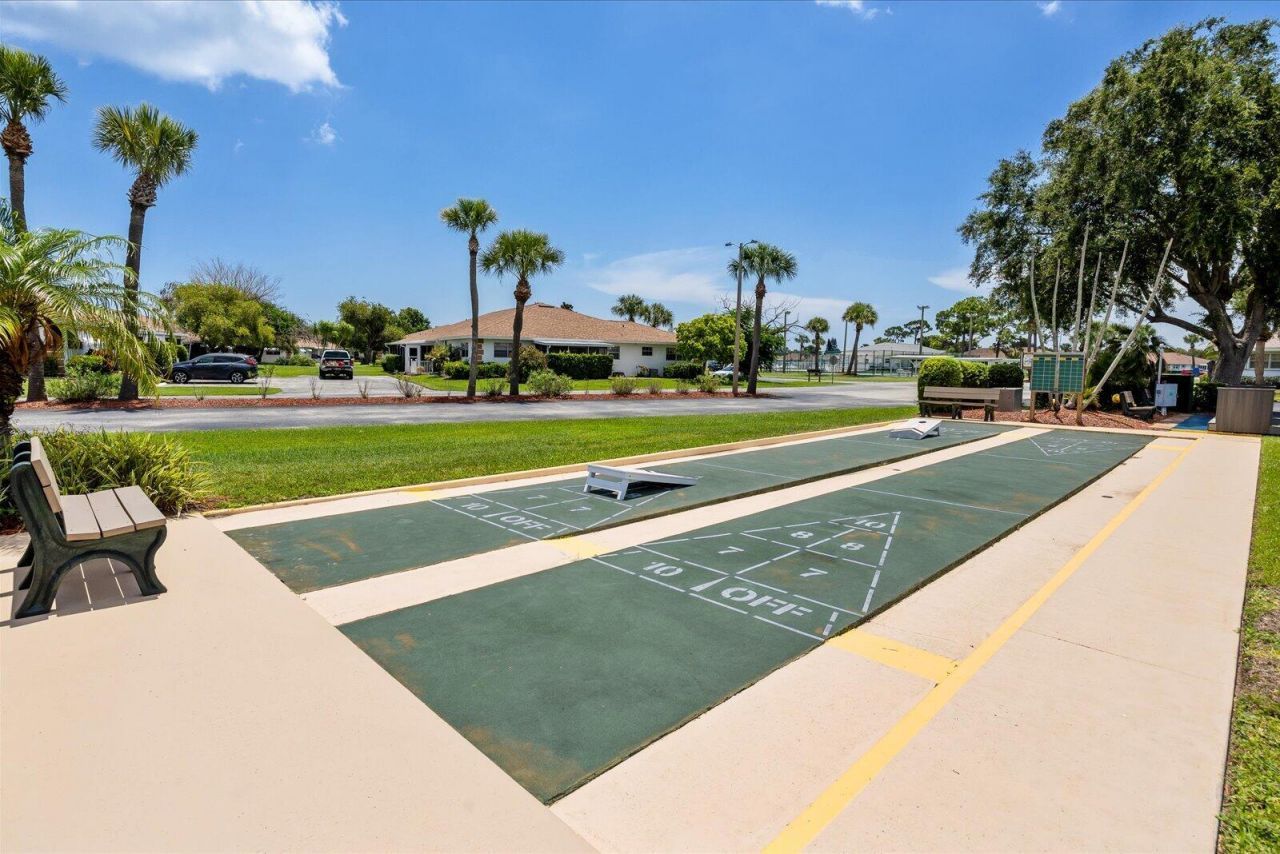 1218 S Lakes End Drive, Unit Apt a, Fort Pierce, FL 34982 Photo