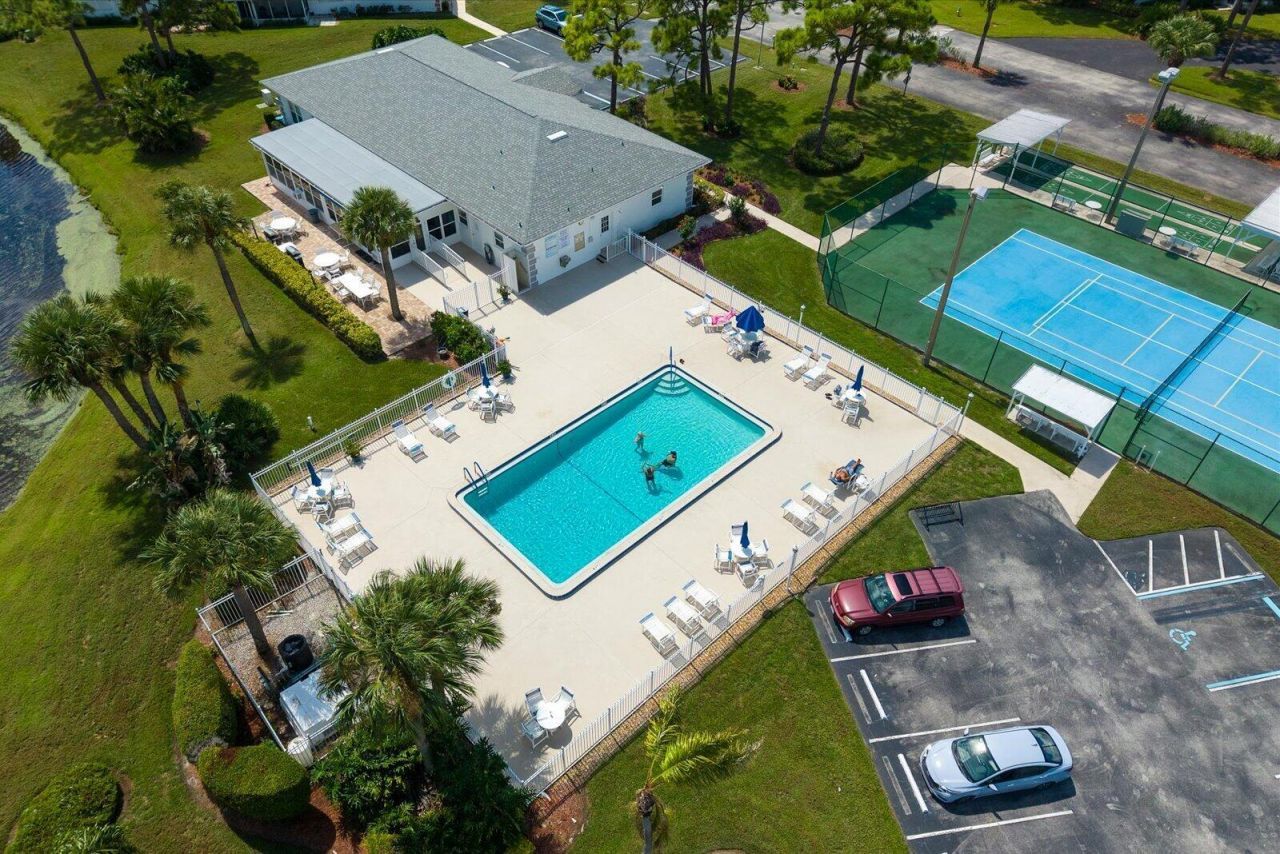 1218 S Lakes End Drive, Unit Apt a, Fort Pierce, FL 34982 Photo