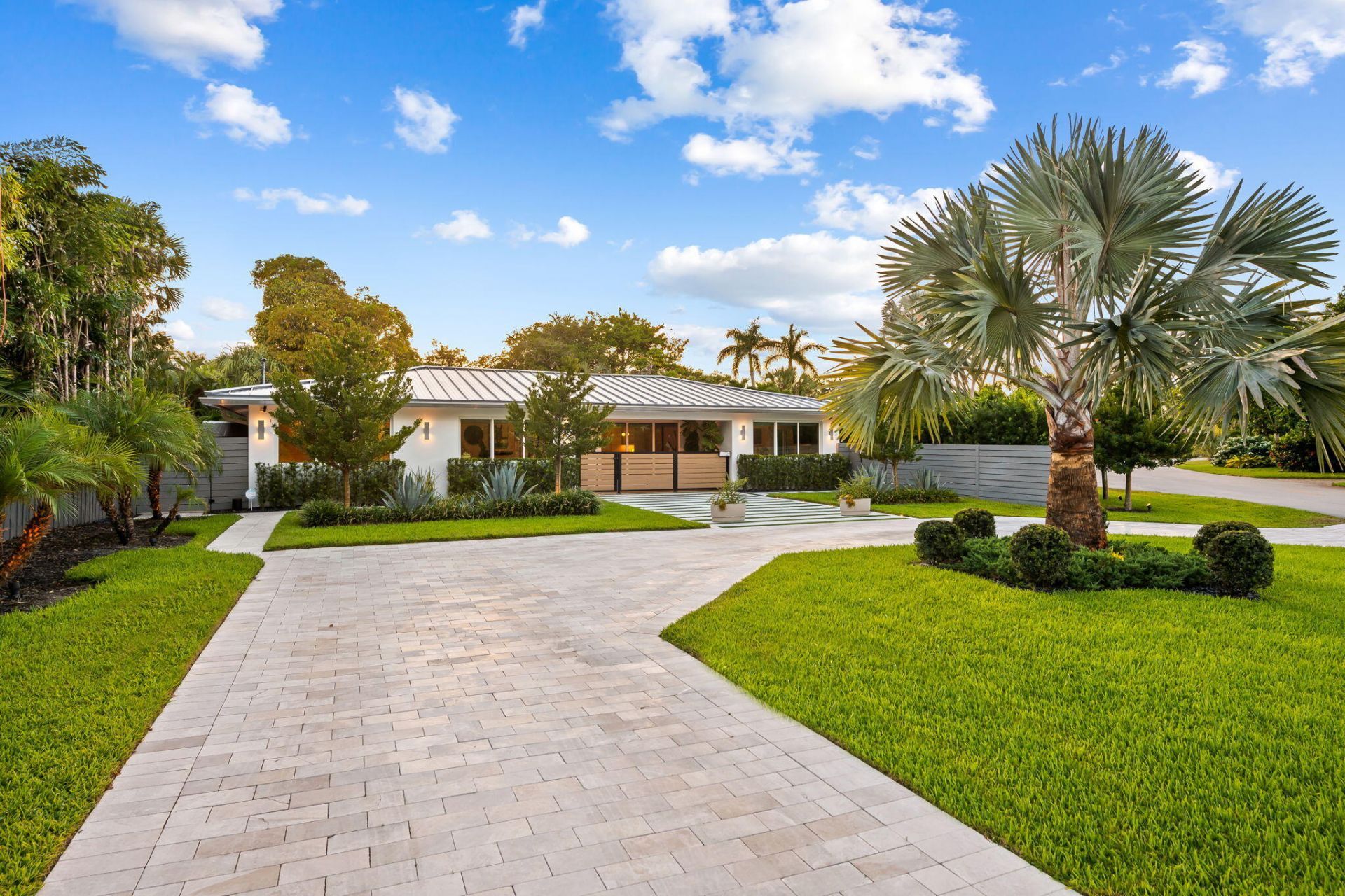 2000 Coral Gardens Drive, Wilton Manors, FL 33306 Photo