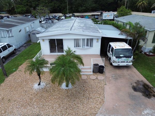 5863 SW 29th Avenue, Fort Lauderdale, FL 33312