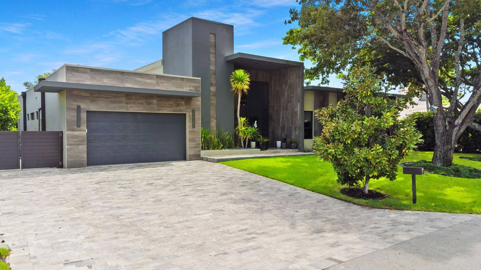 2424 NE 27th Avenue, Fort Lauderdale, FL 33305 Photo