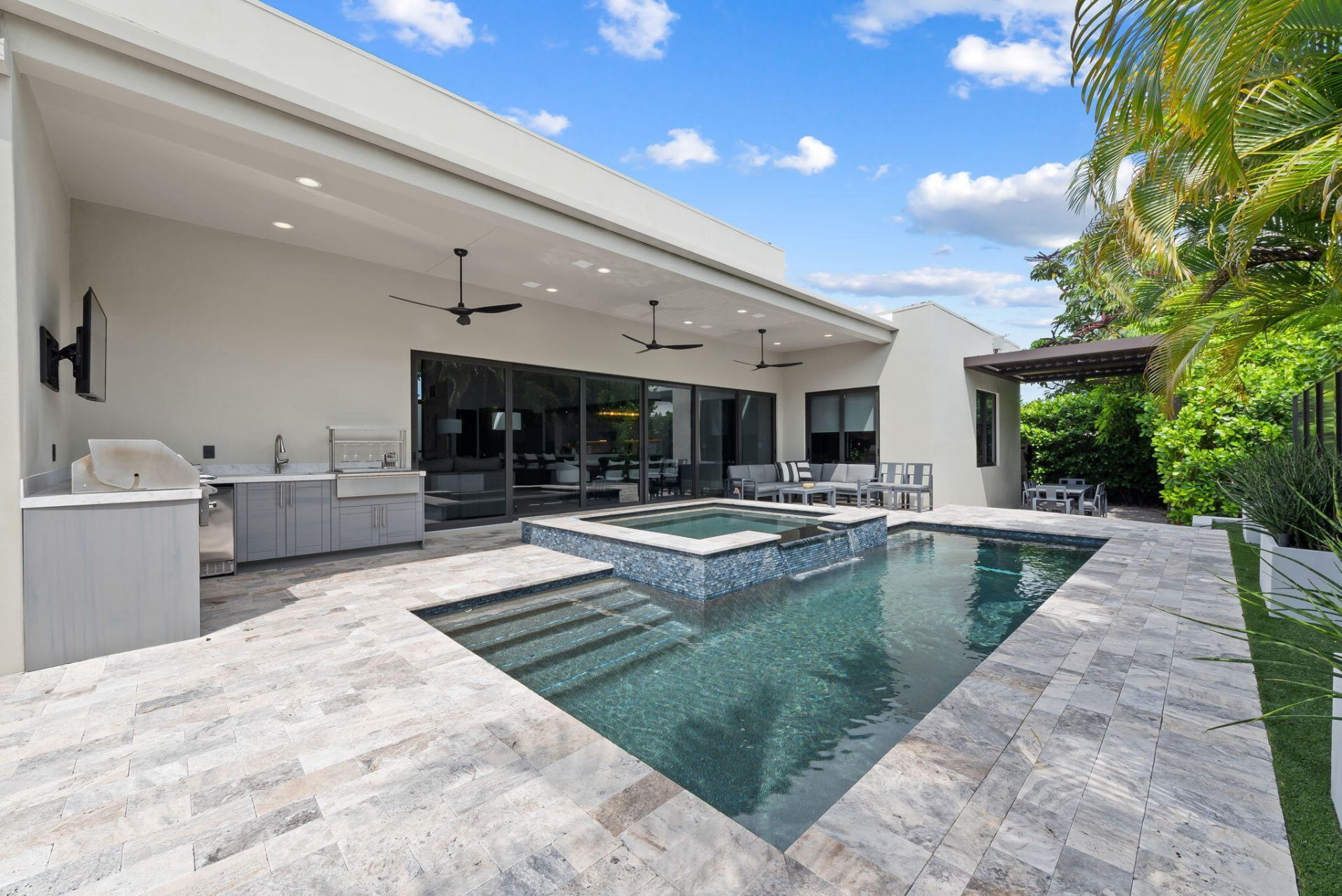2424 NE 27th Avenue, Fort Lauderdale, FL 33305 Photo