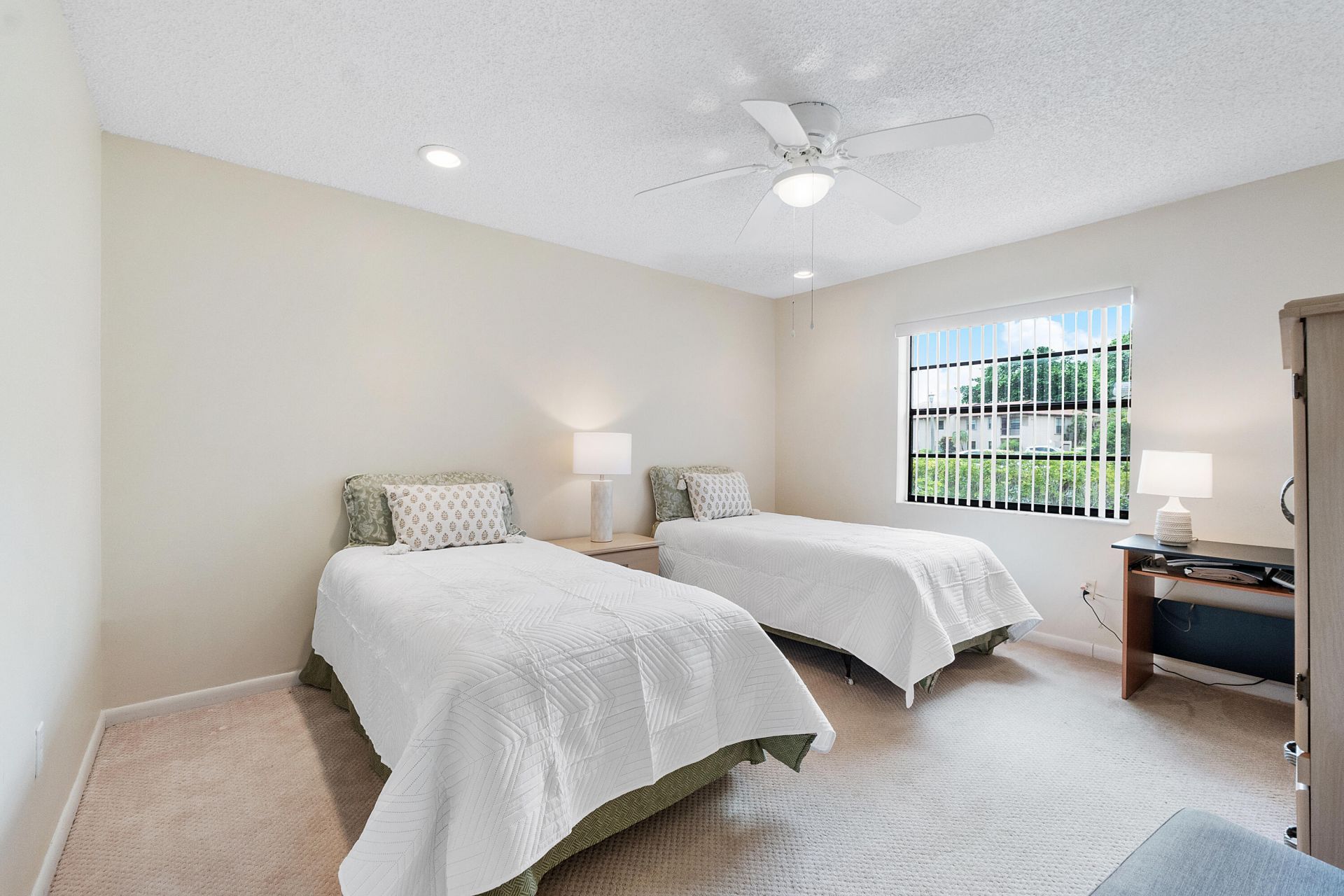 9283 Vista Del Lago, Unit 37-I, Boca Raton, FL 33428 Photo