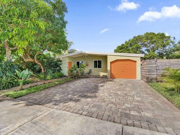 4541 NE 14TH Terrace, Pompano Beach, FL 33064