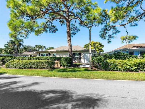 13731 Eastpointe Way, Palm Beach Gardens, FL 33418