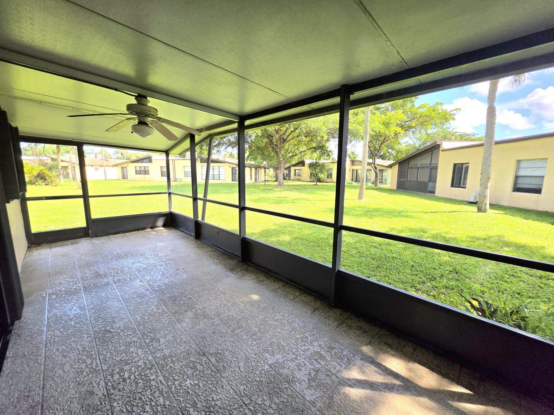 504 Briarwood Circle, Unit 1-54, Hollywood, FL 33024 Photo