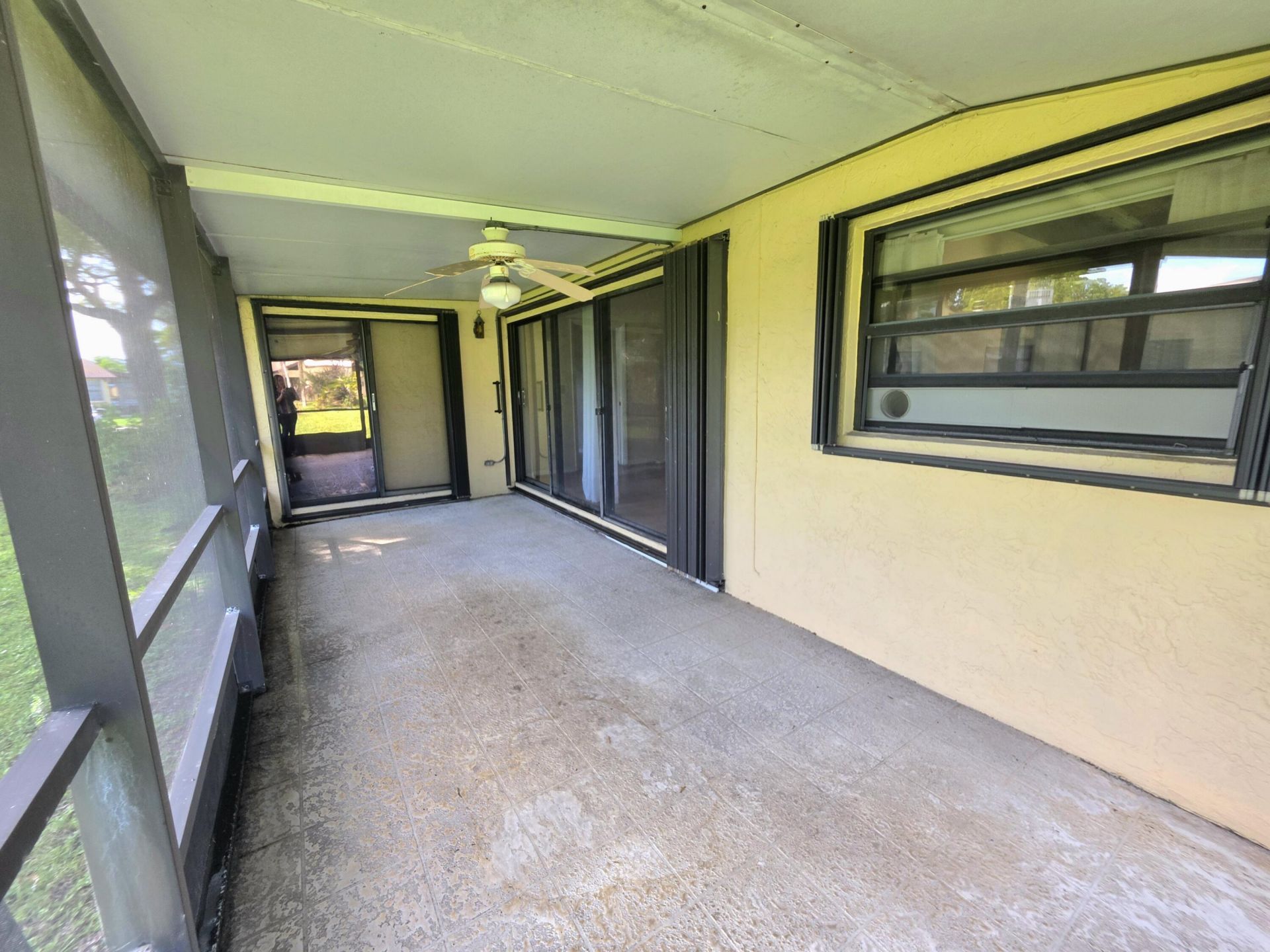 504 Briarwood Circle, Unit 1-54, Hollywood, FL 33024 Photo