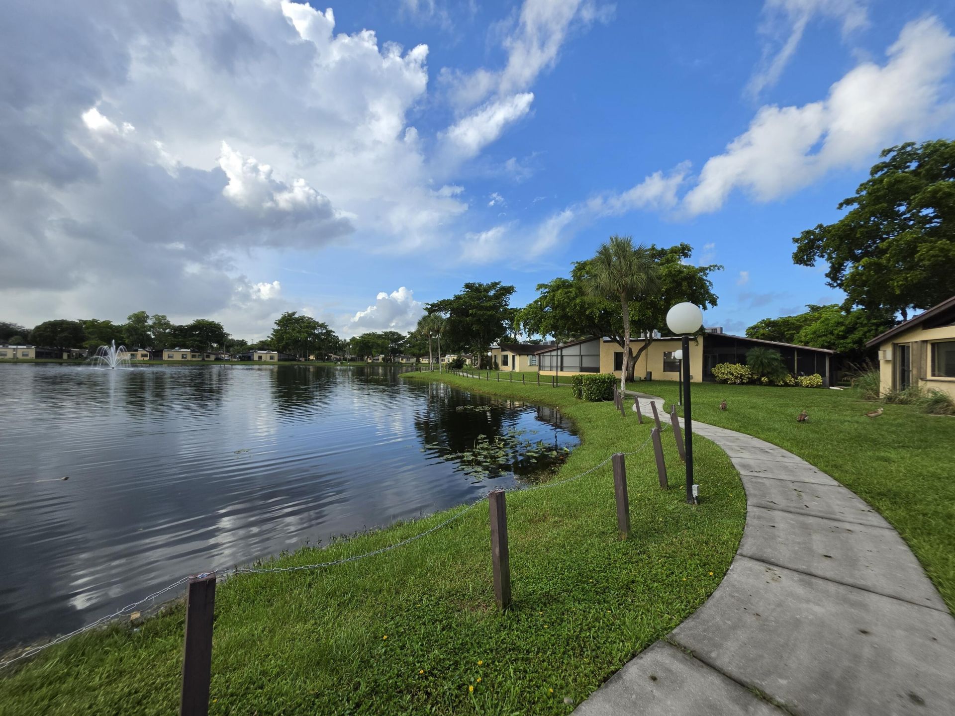 504 Briarwood Circle, Unit 1-54, Hollywood, FL 33024 Photo