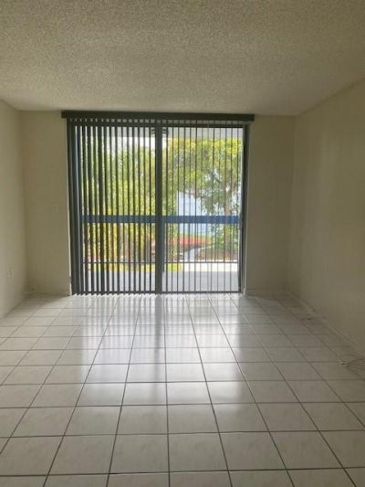 9460 Fontainebleau Boulevard, Unit 324, Miami, FL 33172 Photo