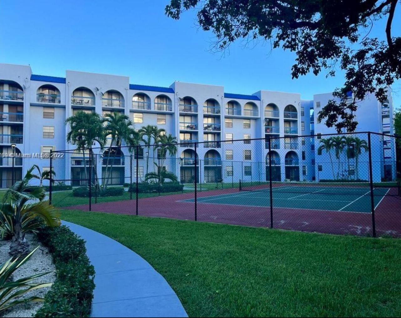 9460 Fontainebleau Boulevard, Unit 324, Miami, FL 33172 Photo
