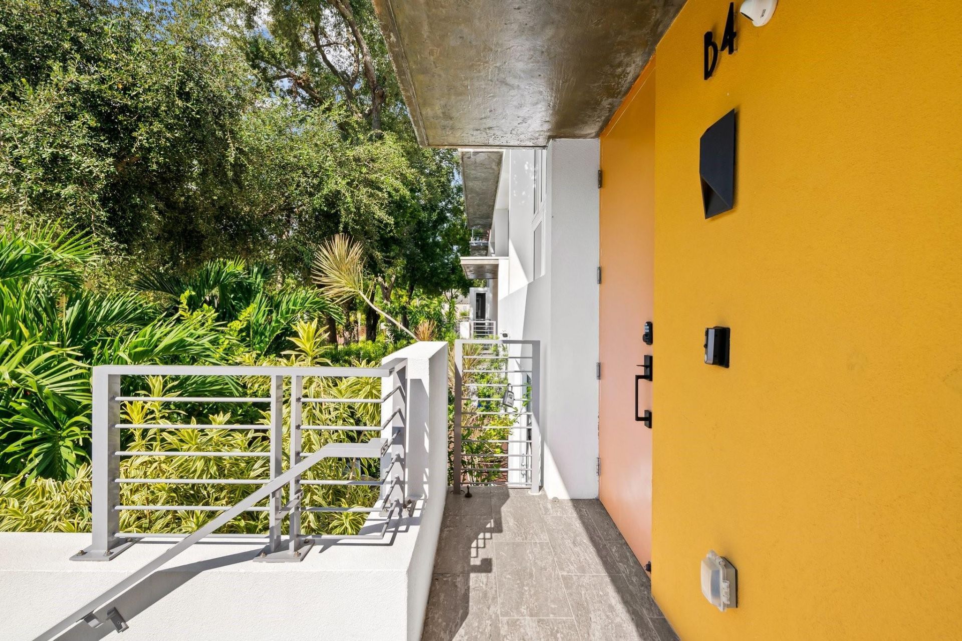 900 NE 4th Street, Unit B4, Fort Lauderdale, FL 33301 Photo