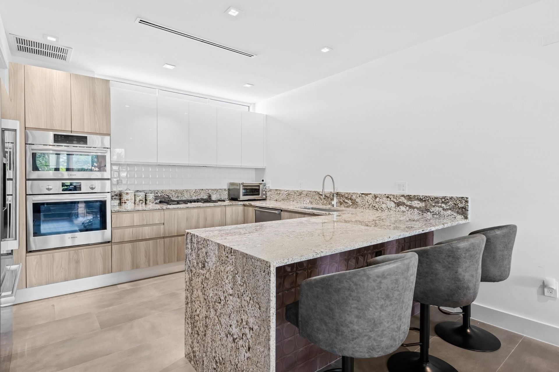 900 NE 4th Street, Unit B4, Fort Lauderdale, FL 33301 Photo