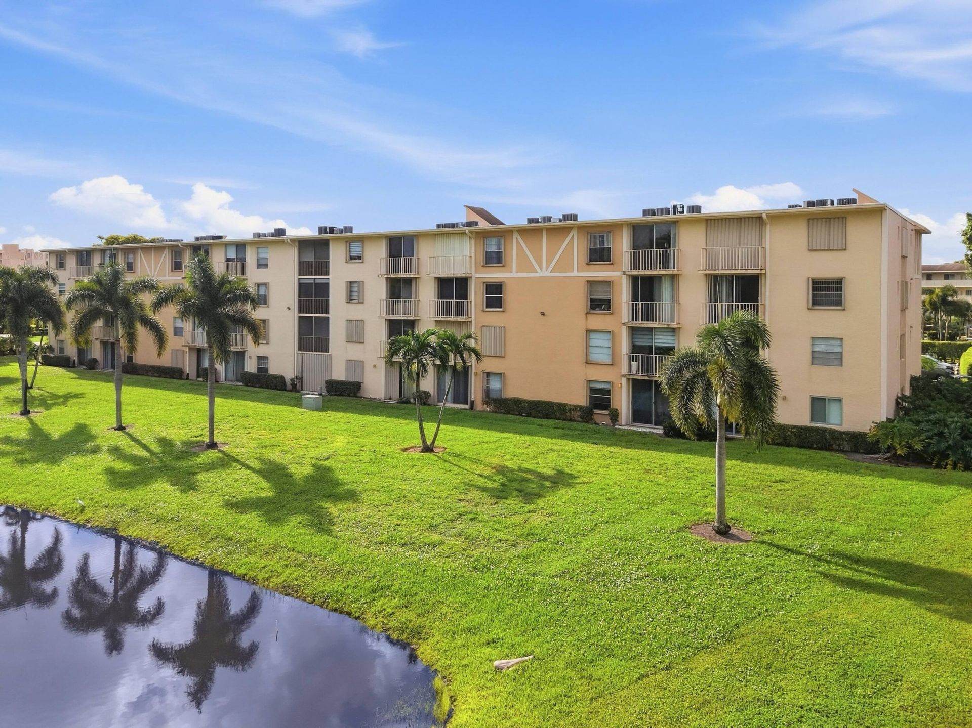 7145 Huntington Lane, Unit 205, Delray Beach, FL 33446 Photo