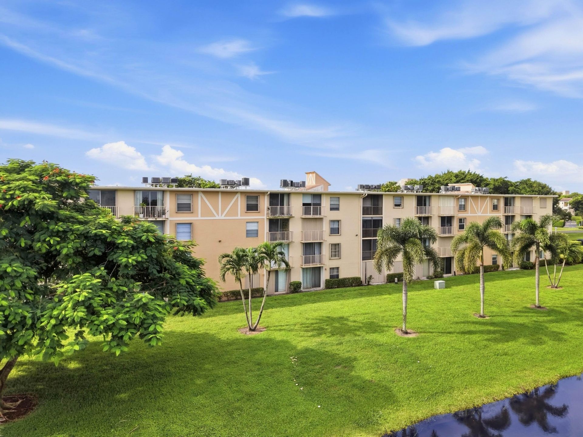 7145 Huntington Lane, Unit 205, Delray Beach, FL 33446 Photo