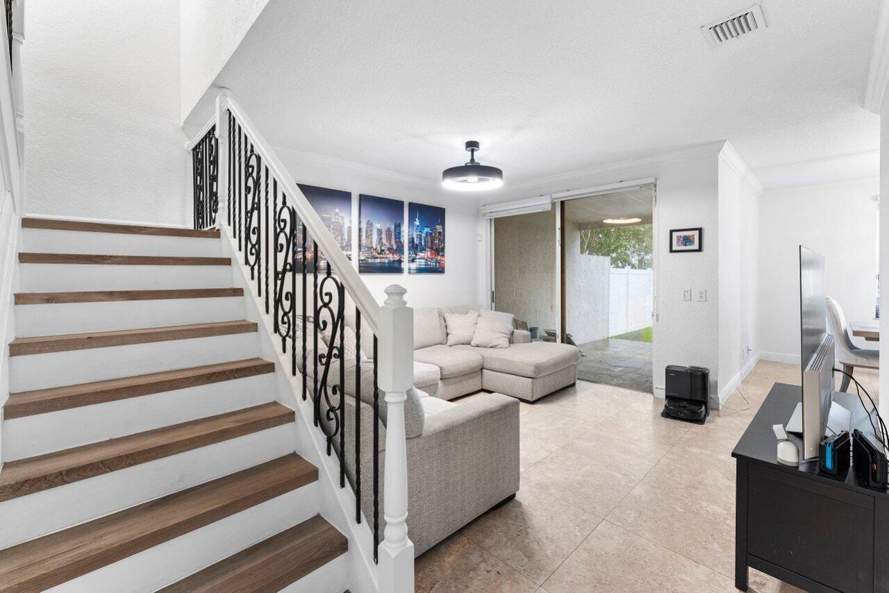 16856 SW 1st Place, Pembroke Pines, FL 33027 Photo