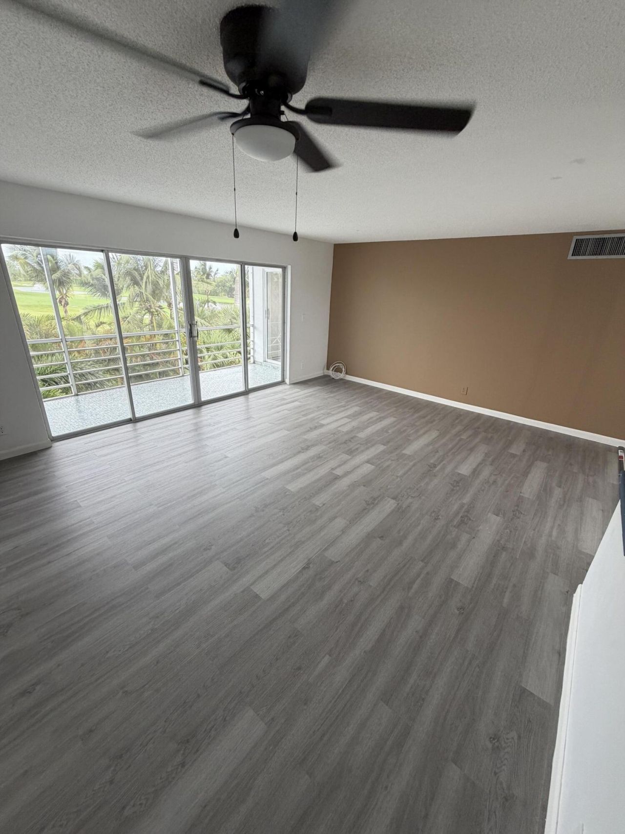 1445 Atlantic Shores Boulevard, Unit 410, Hallandale Beach, FL 33009 Photo