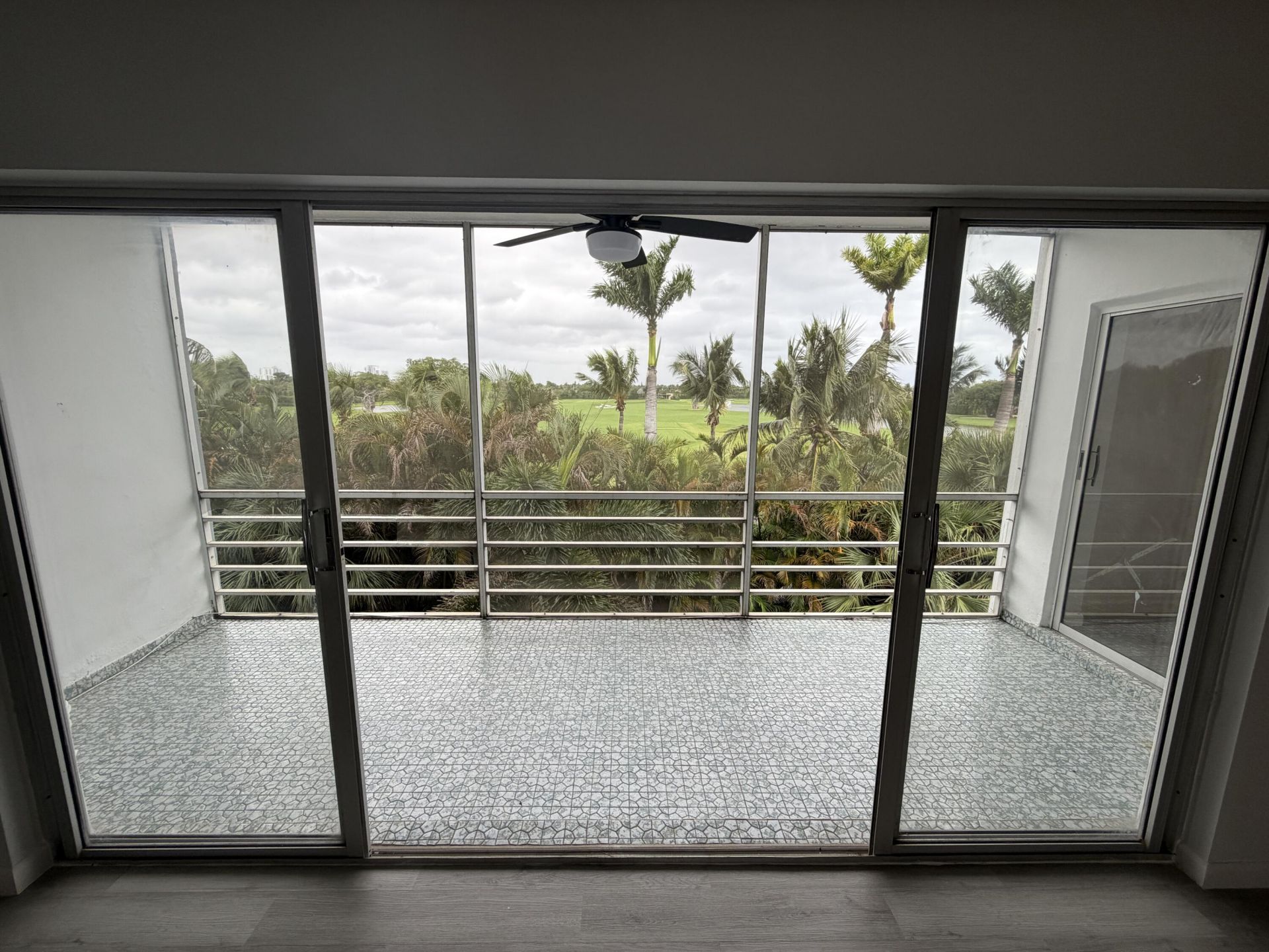 1445 Atlantic Shores Boulevard, Unit 410, Hallandale Beach, FL 33009 Photo