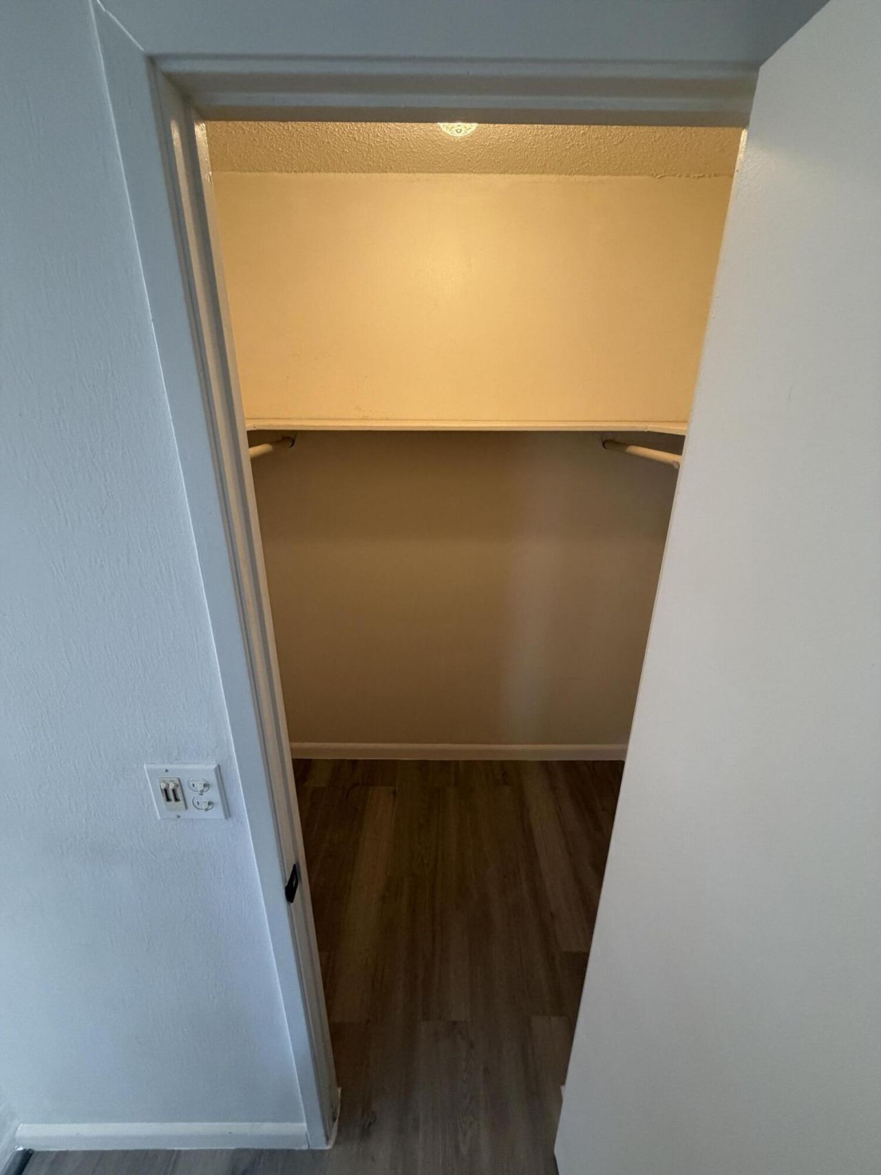 1445 Atlantic Shores Boulevard, Unit 410, Hallandale Beach, FL 33009 Photo