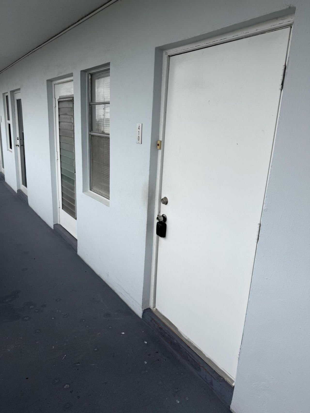 1445 Atlantic Shores Boulevard, Unit 410, Hallandale Beach, FL 33009 Photo