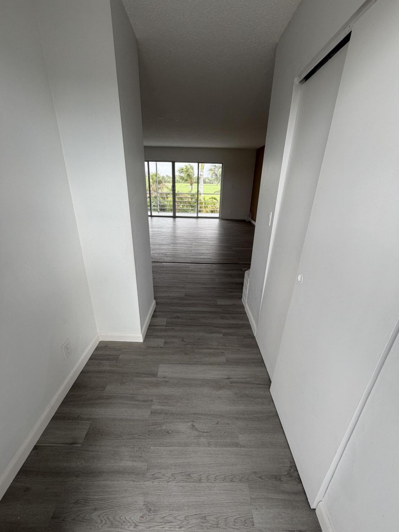 1445 Atlantic Shores Boulevard, Unit 410, Hallandale Beach, FL 33009 Photo