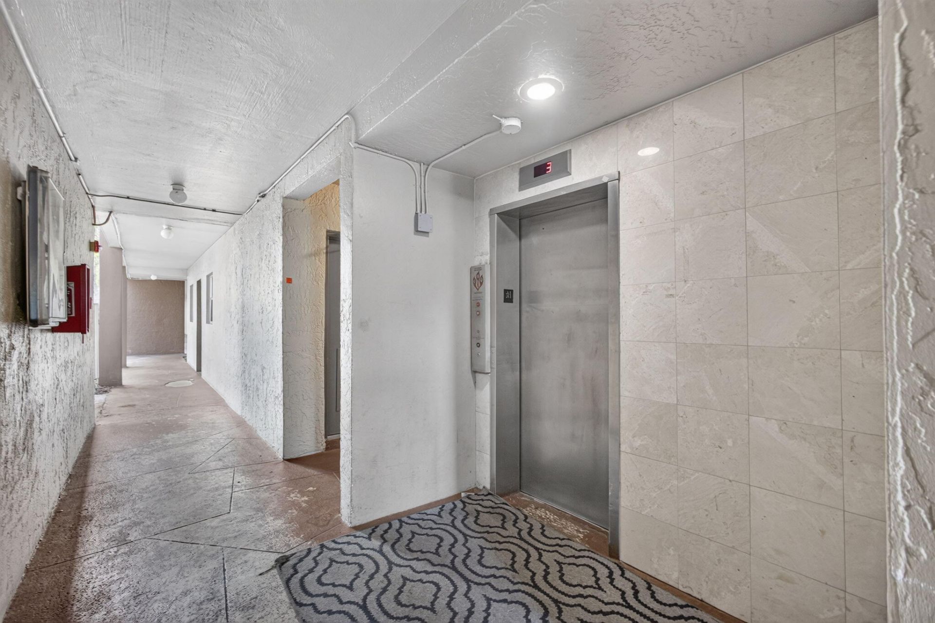 120 Sparrow Drive, Unit 304, Royal Palm Beach, FL 33411 Photo