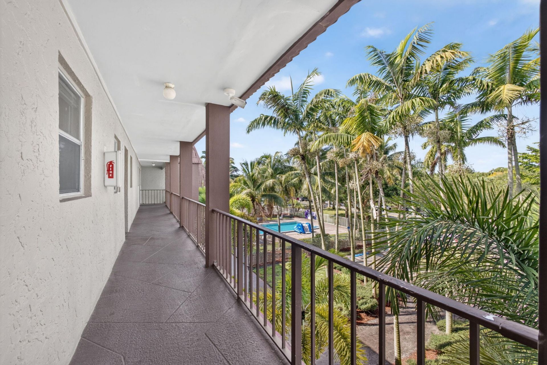 120 Sparrow Drive, Unit 304, Royal Palm Beach, FL 33411 Photo