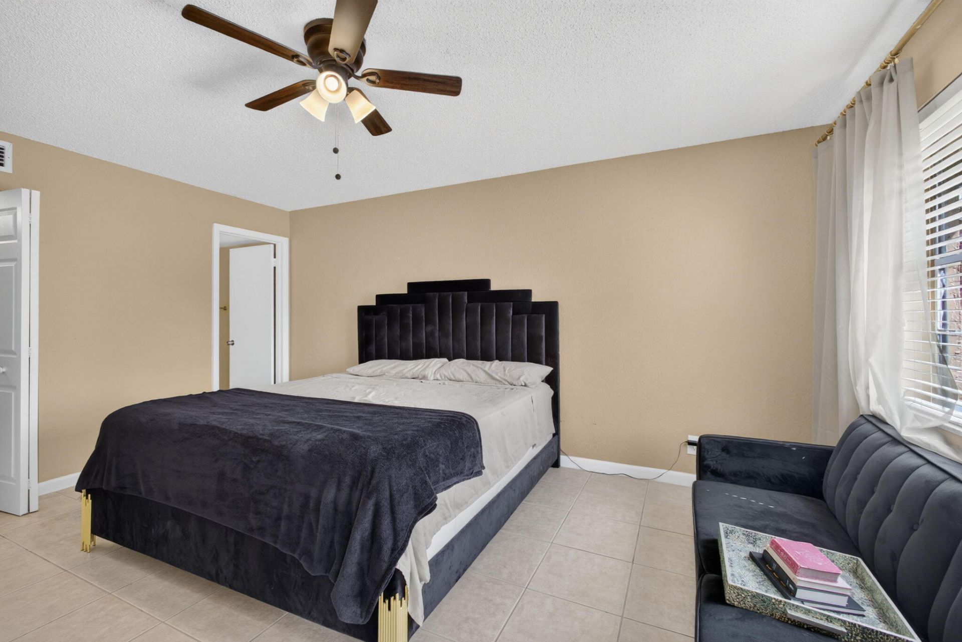 120 Sparrow Drive, Unit 304, Royal Palm Beach, FL 33411 Photo