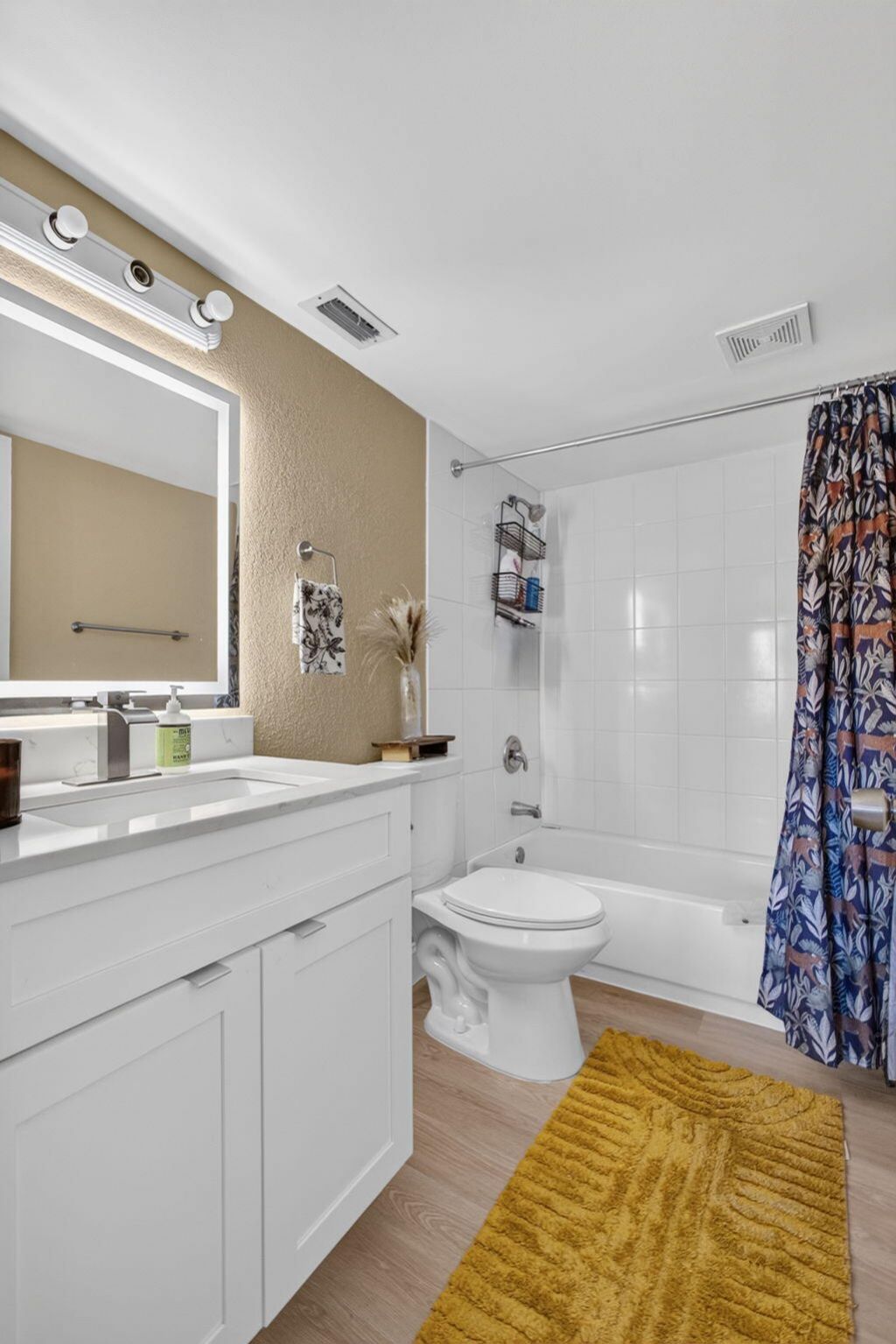 120 Sparrow Drive, Unit 304, Royal Palm Beach, FL 33411 Photo