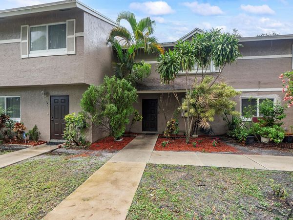 1469 SUSSEX Drive, North Lauderdale, FL 33068