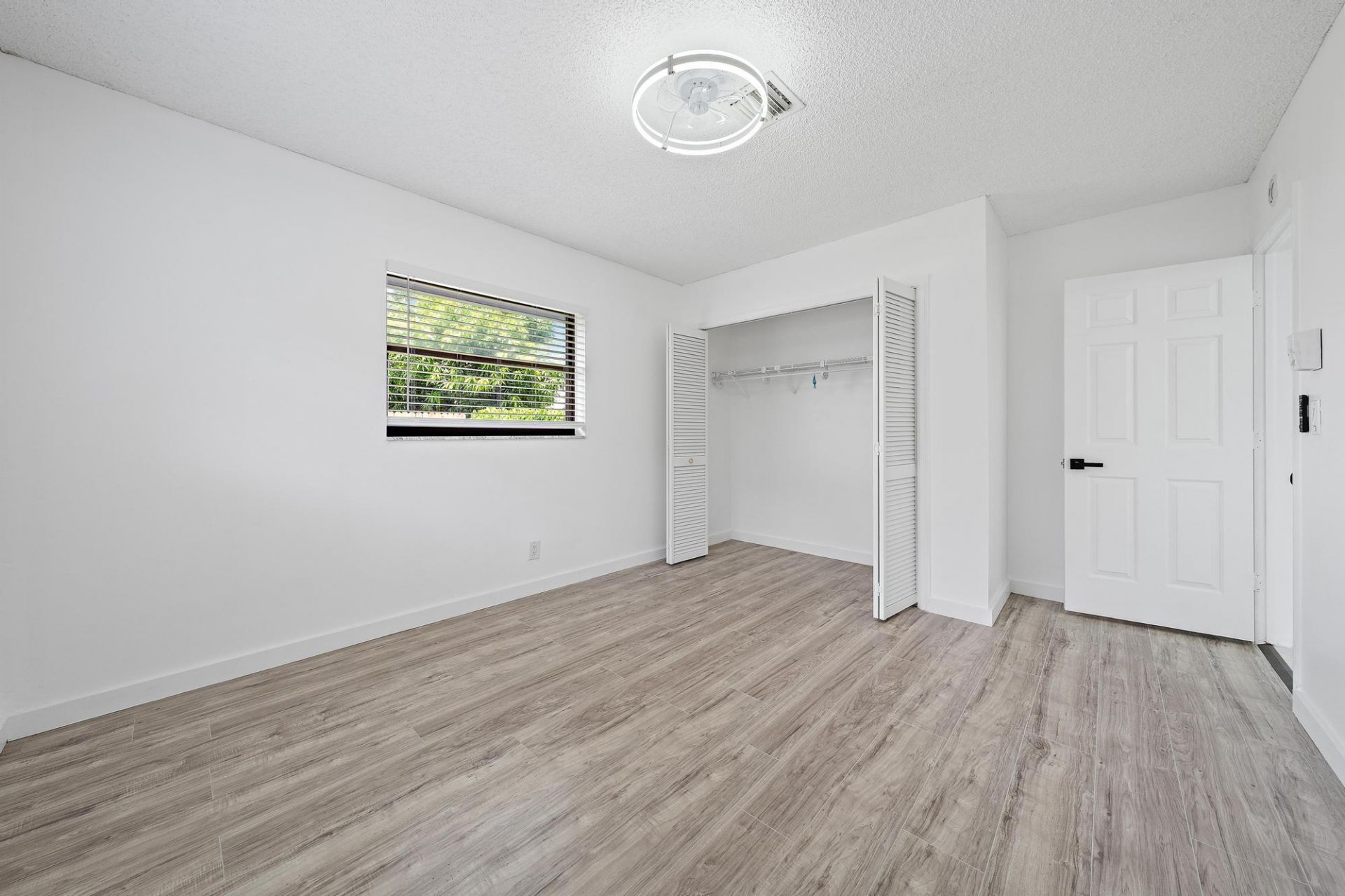 1633 Woods Bend Road, West Palm Beach, FL 33406 Photo
