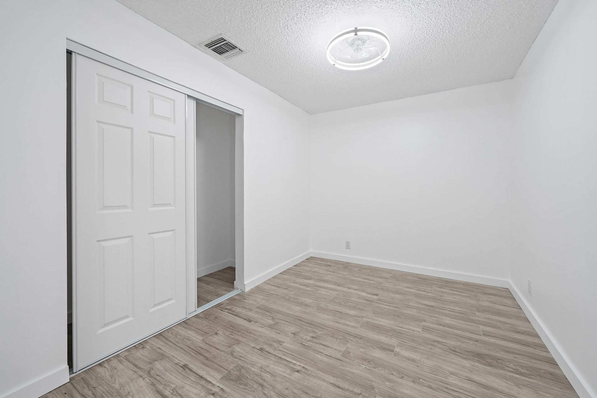 1633 Woods Bend Road, West Palm Beach, FL 33406 Photo