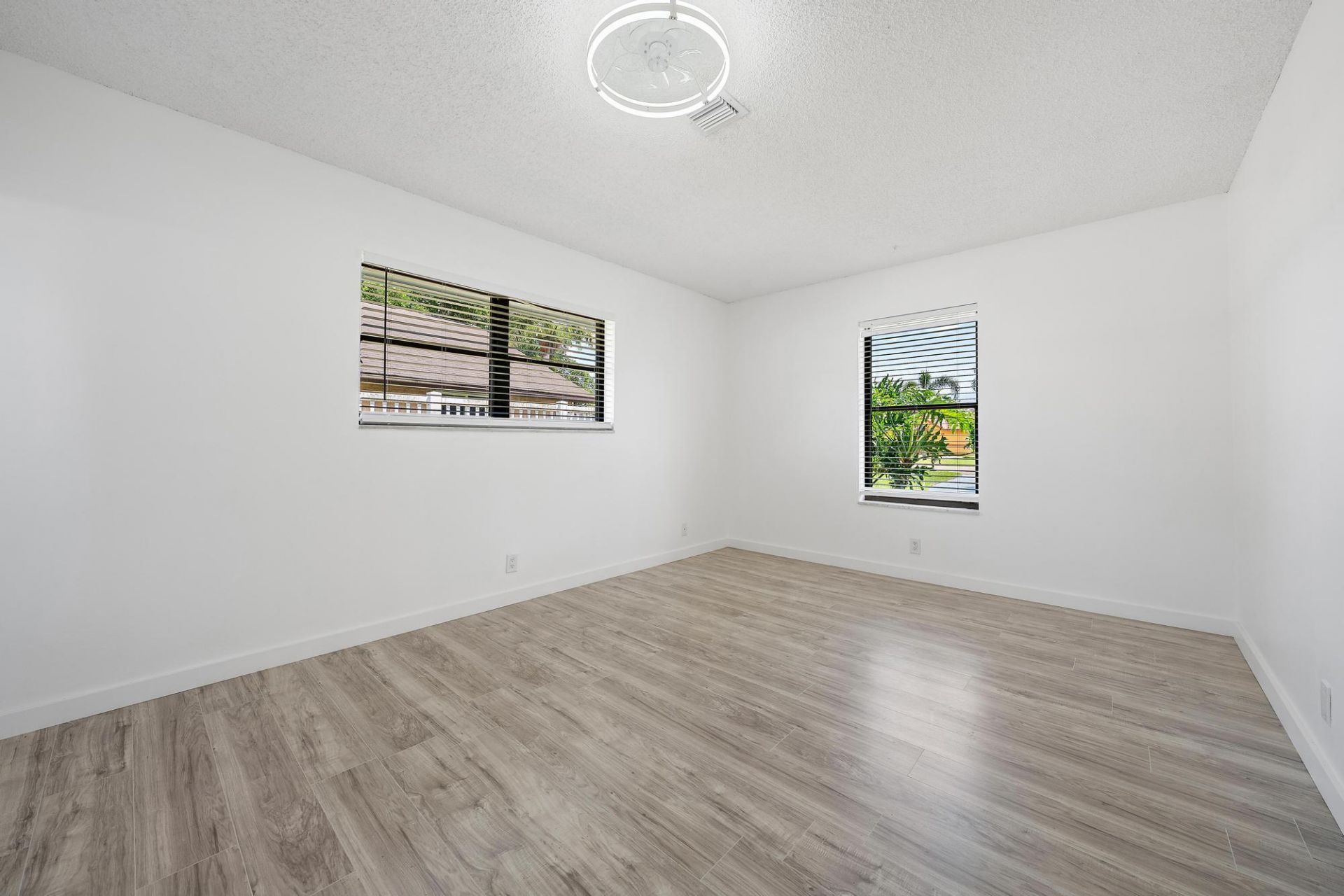 1633 Woods Bend Road, West Palm Beach, FL 33406 Photo