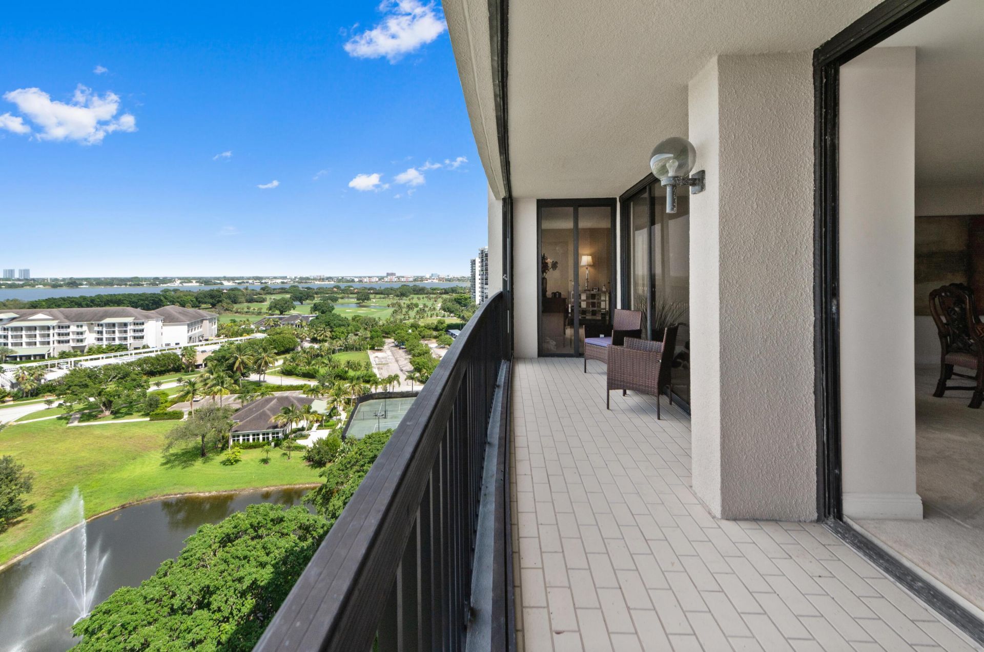 2480 Presidential Way, Unit 1603, West Palm Beach, FL 33401 Photo