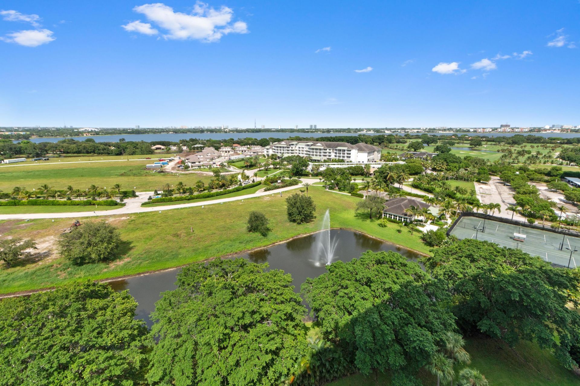 2480 Presidential Way, Unit 1603, West Palm Beach, FL 33401 Photo