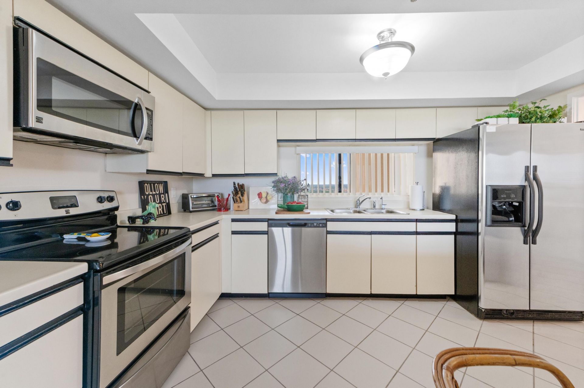 2480 Presidential Way, Unit 1603, West Palm Beach, FL 33401 Photo