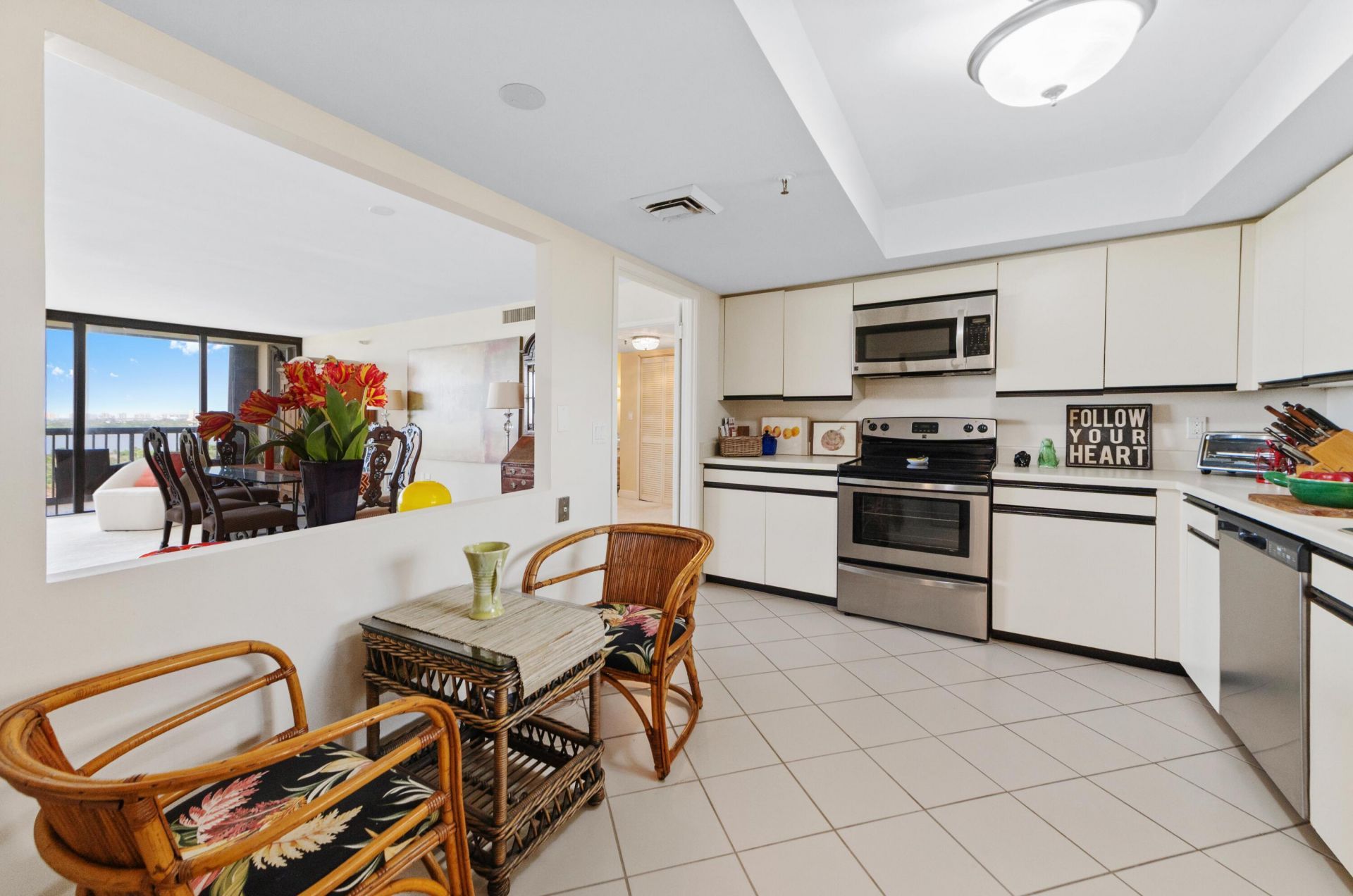 2480 Presidential Way, Unit 1603, West Palm Beach, FL 33401 Photo