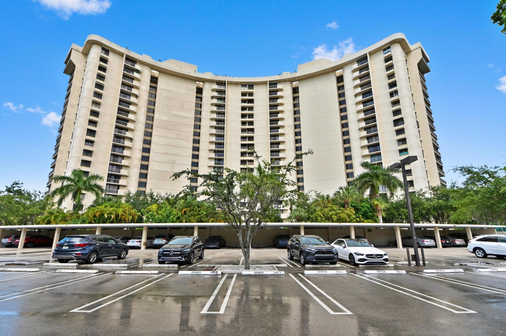 2480 Presidential Way, Unit 1603, West Palm Beach, FL 33401 Photo
