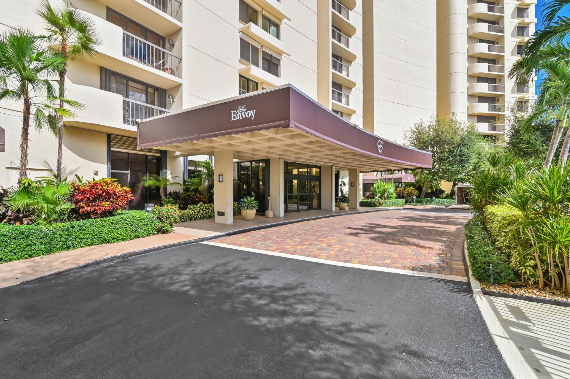 2480 Presidential Way, Unit 1603, West Palm Beach, FL 33401 Photo