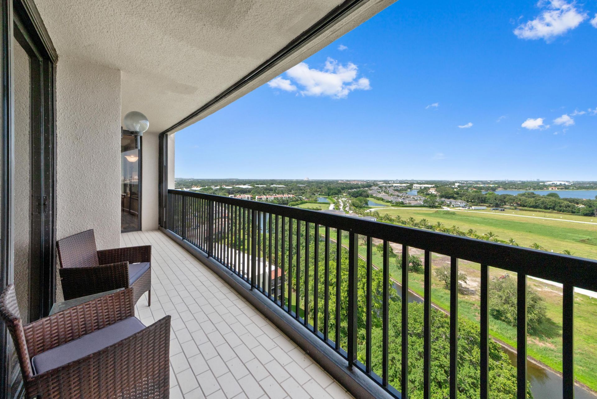2480 Presidential Way, Unit 1603, West Palm Beach, FL 33401 Photo