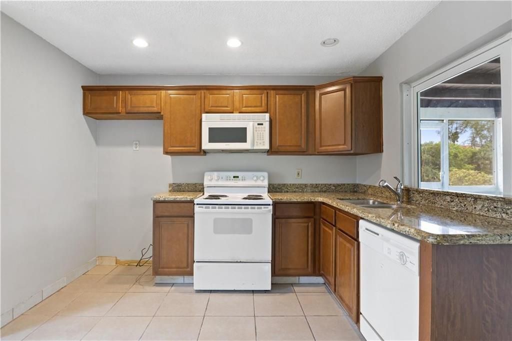5207 NW 28th Avenue, Tamarac, FL 33309 Photo