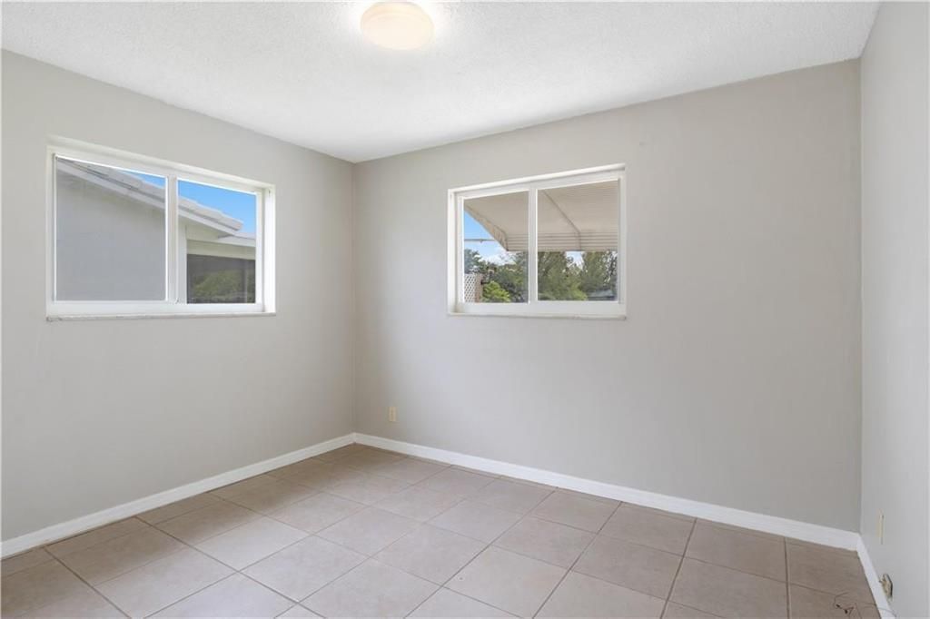 5207 NW 28th Avenue, Tamarac, FL 33309 Photo