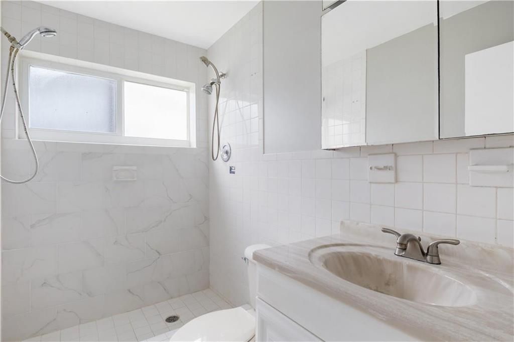 5207 NW 28th Avenue, Tamarac, FL 33309 Photo