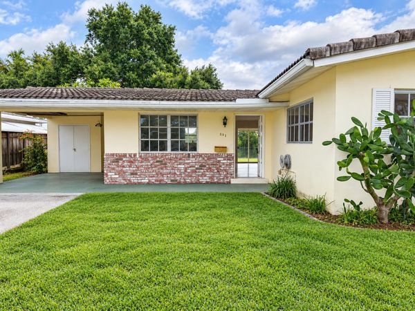 531 SW 11TH Avenue, Hallandale Beach, FL 33009