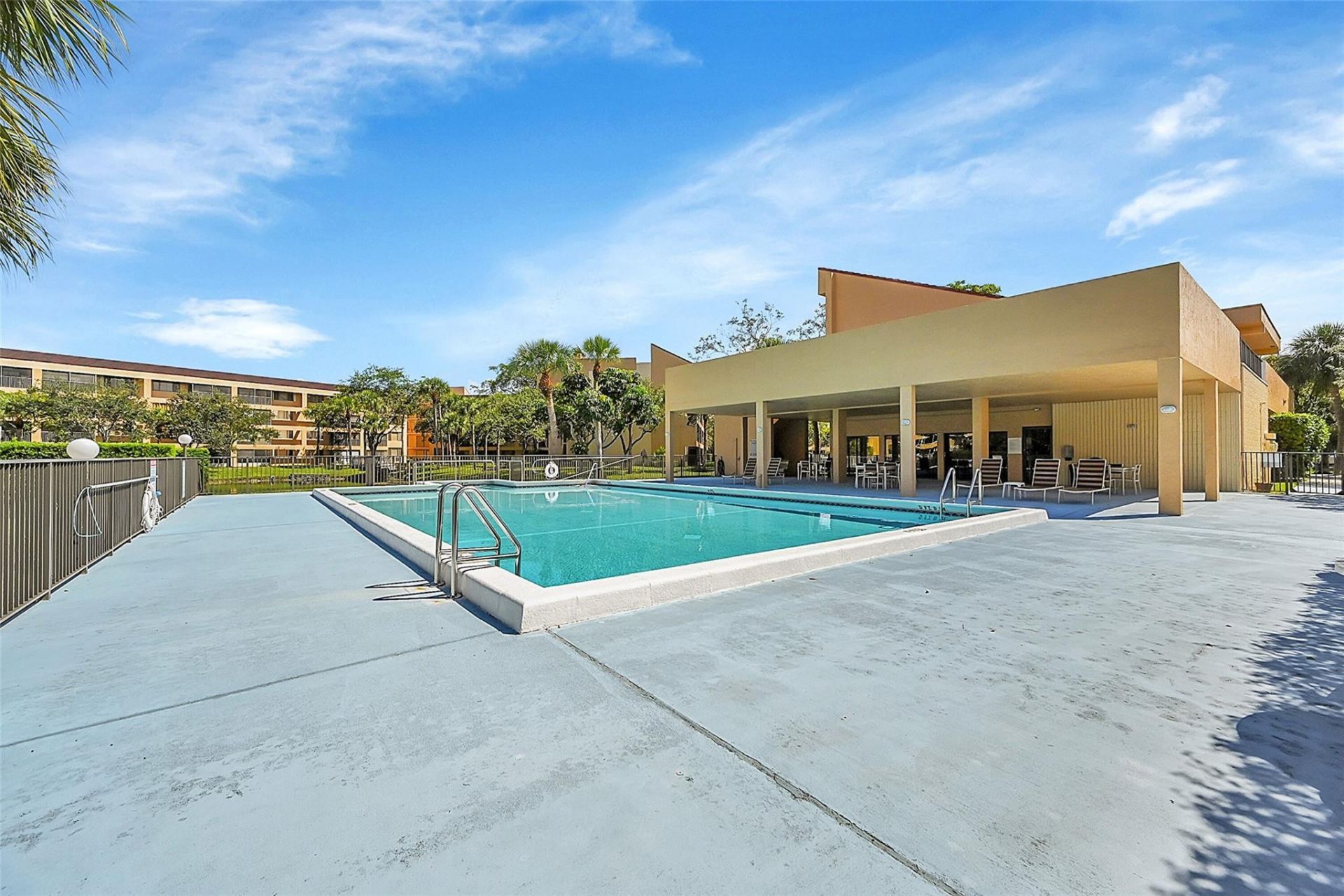8592 W Sunrise Boulevard, Unit 206, Plantation, FL 33322 Photo