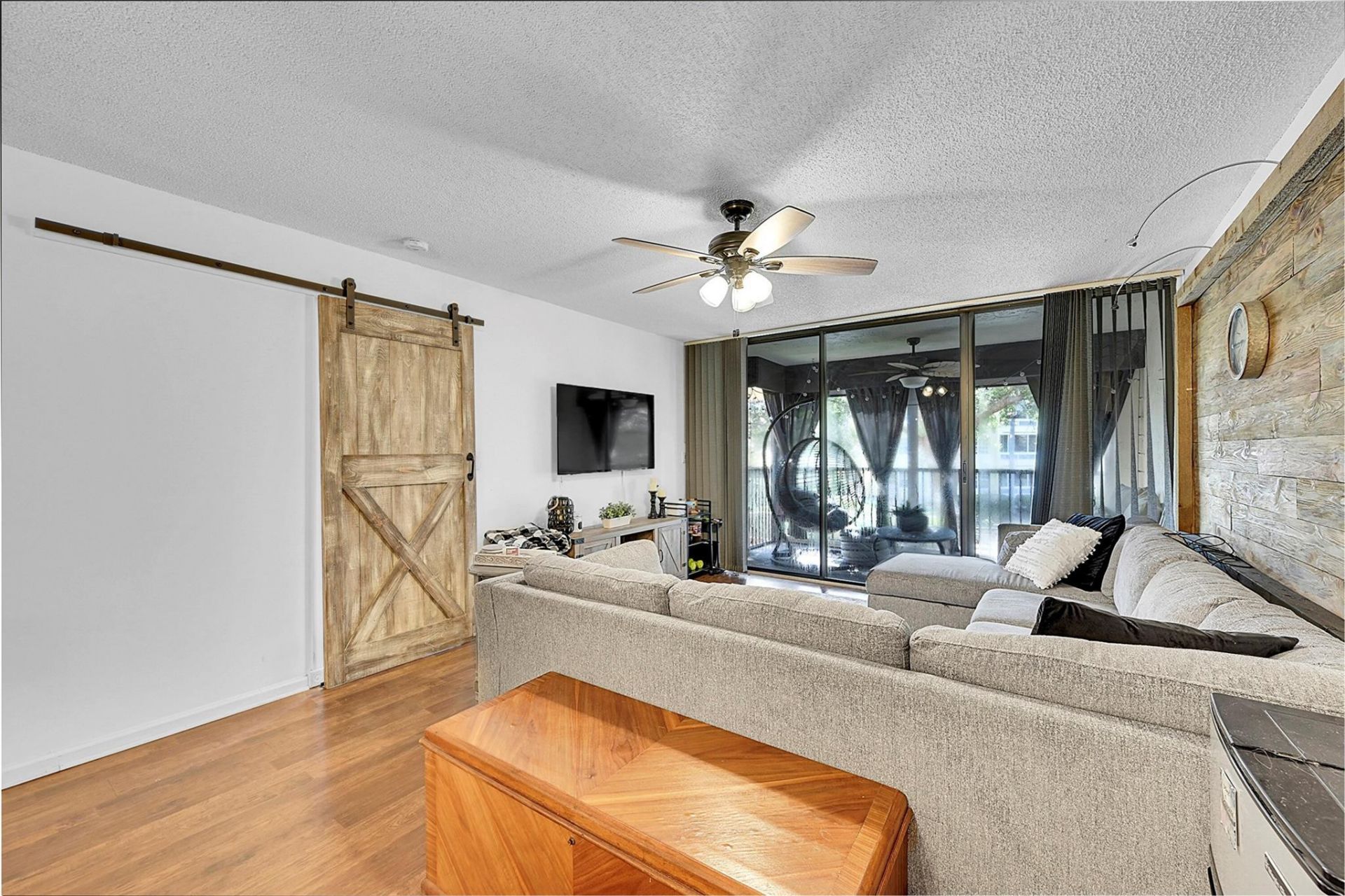8592 W Sunrise Boulevard, Unit 206, Plantation, FL 33322 Photo